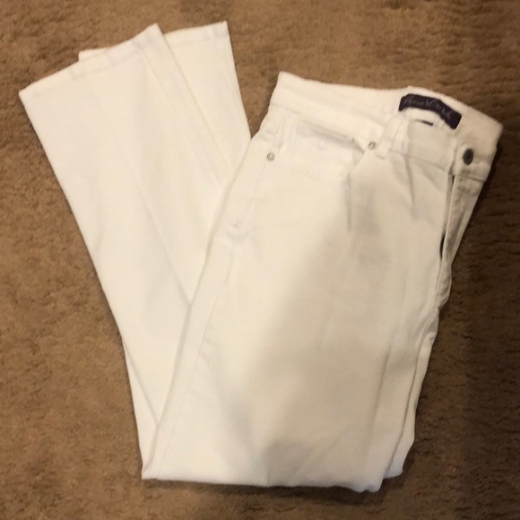 Gloria Vanderbilt White Straight Leg Jeans. Never worn. New. NWOT. - Picture 1 of 9